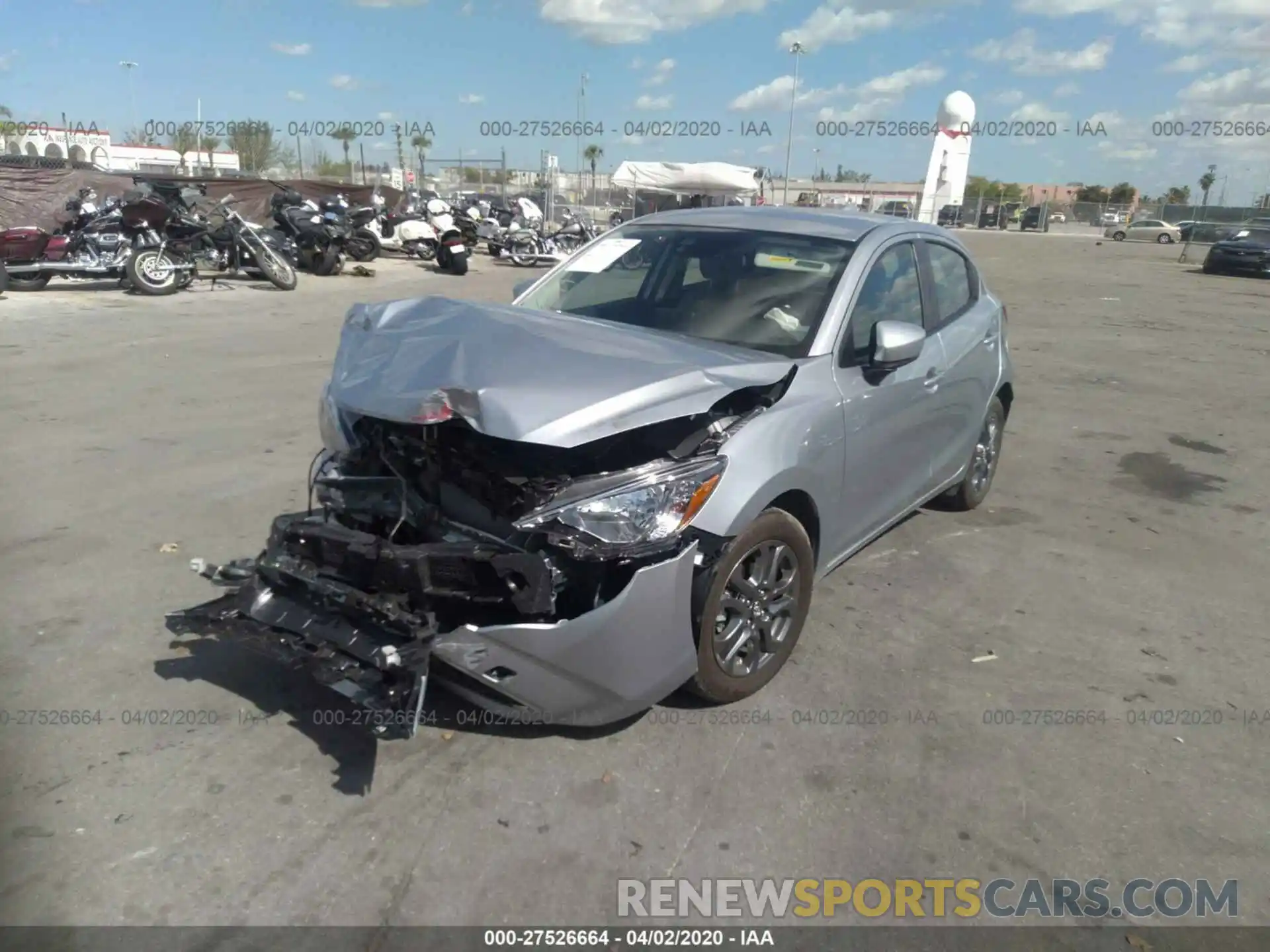 2 Photograph of a damaged car 3MYDLBJV5LY701224 TOYOTA YARIS 2020