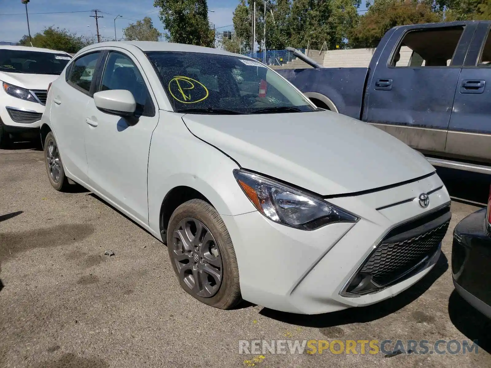 1 Photograph of a damaged car 3MYDLBJV5LY705807 TOYOTA YARIS 2020