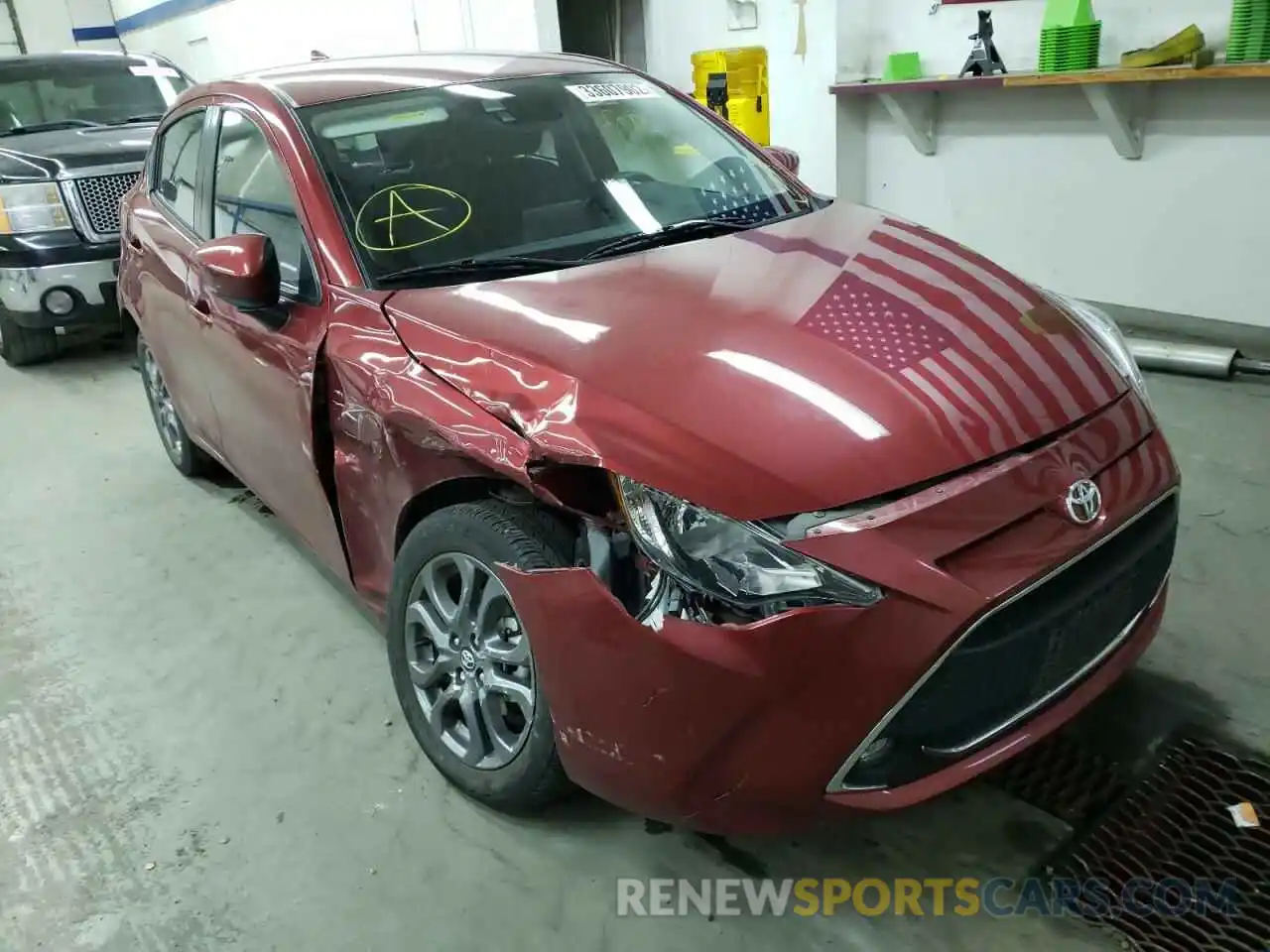 1 Photograph of a damaged car 3MYDLBJV5LY705841 TOYOTA YARIS 2020