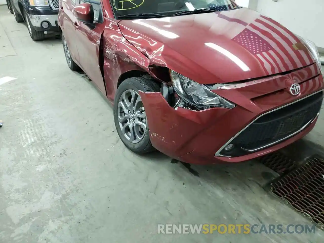 9 Photograph of a damaged car 3MYDLBJV5LY705841 TOYOTA YARIS 2020