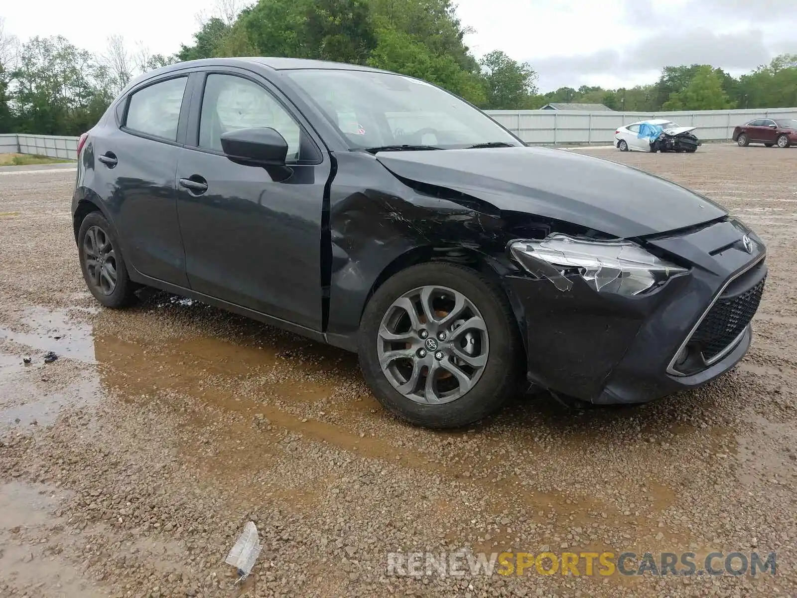 1 Photograph of a damaged car 3MYDLBJV5LY715835 TOYOTA YARIS 2020