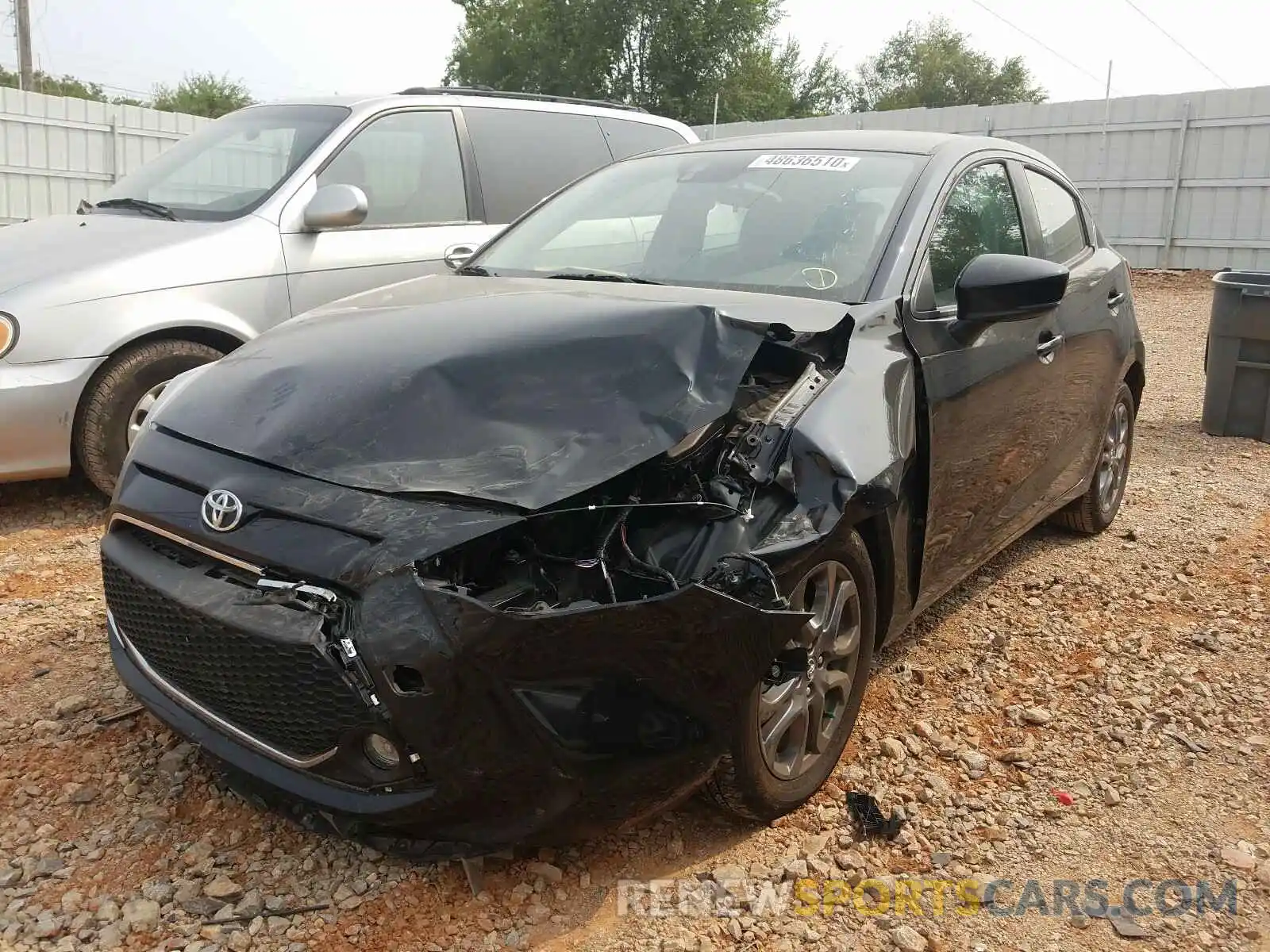 2 Photograph of a damaged car 3MYDLBJV6LY700471 TOYOTA YARIS 2020