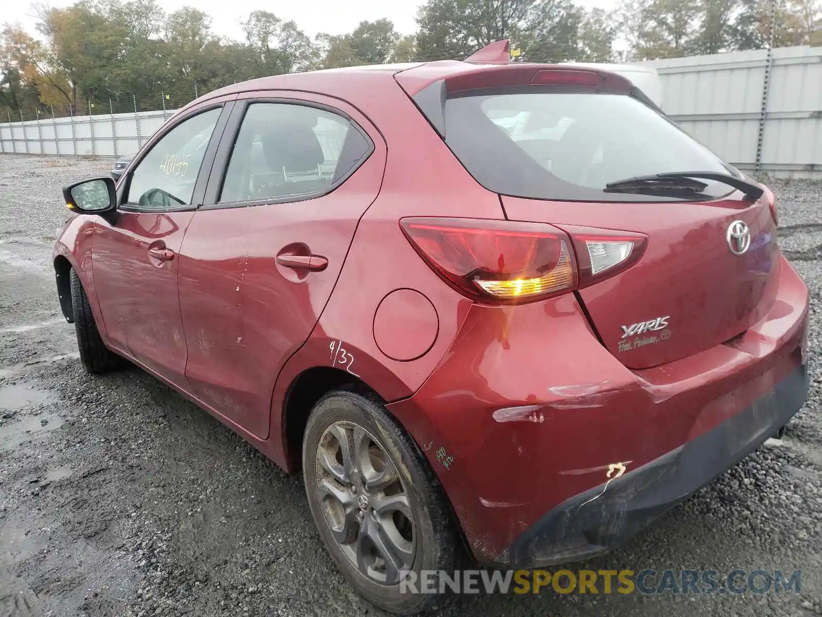 3 Photograph of a damaged car 3MYDLBJV6LY700678 TOYOTA YARIS 2020