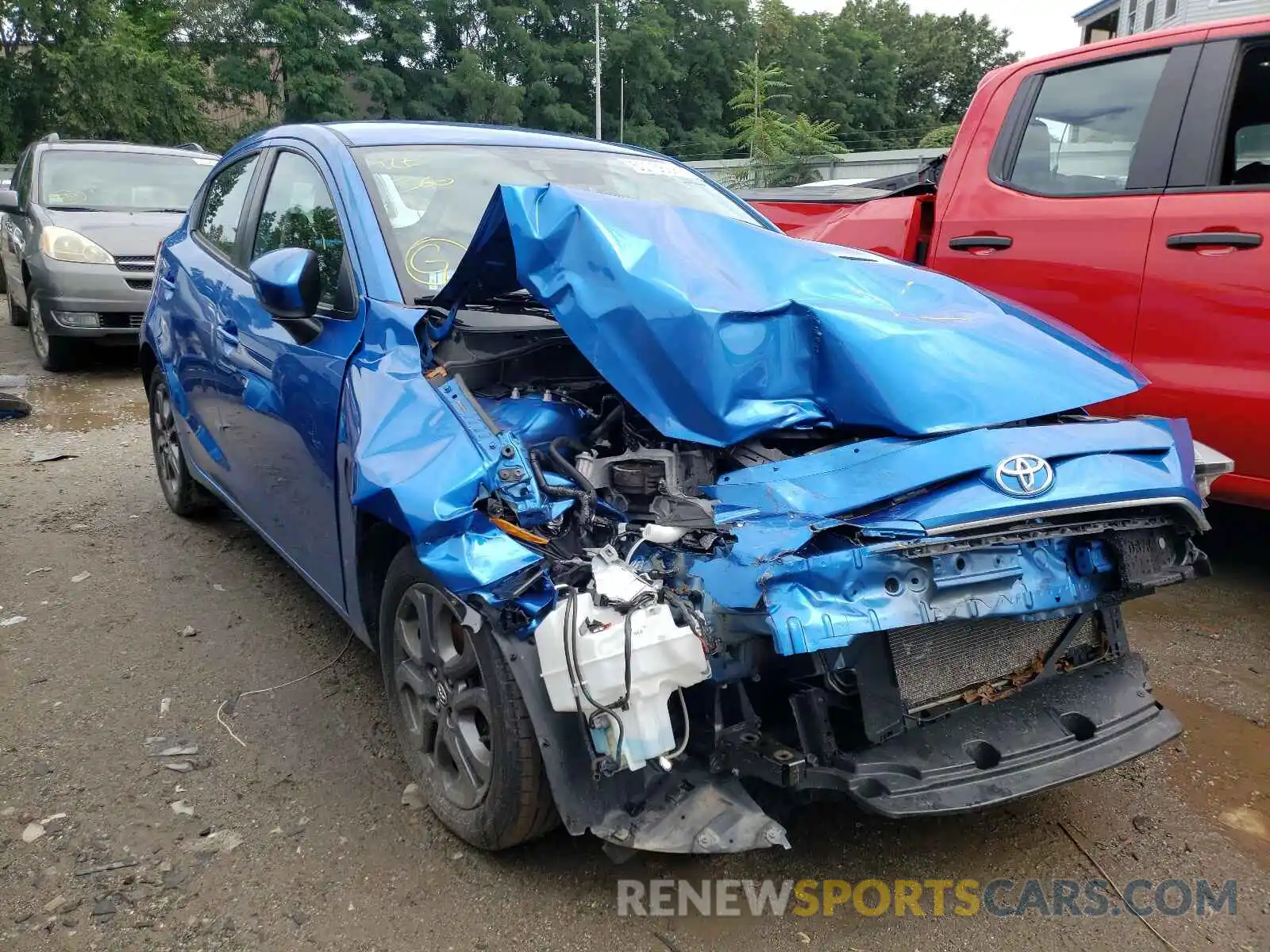 1 Photograph of a damaged car 3MYDLBJV6LY700924 TOYOTA YARIS 2020