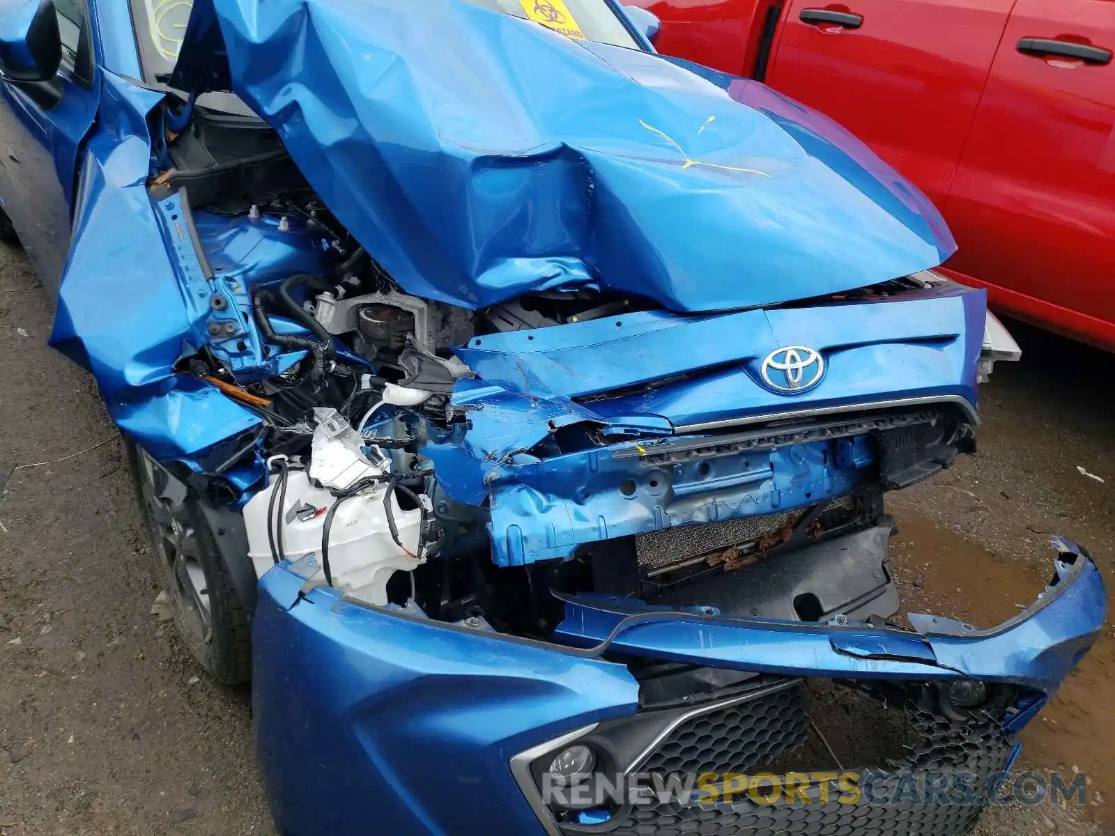 9 Photograph of a damaged car 3MYDLBJV6LY700924 TOYOTA YARIS 2020