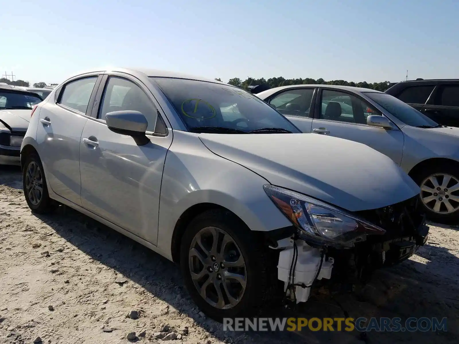 1 Photograph of a damaged car 3MYDLBJV6LY702513 TOYOTA YARIS 2020