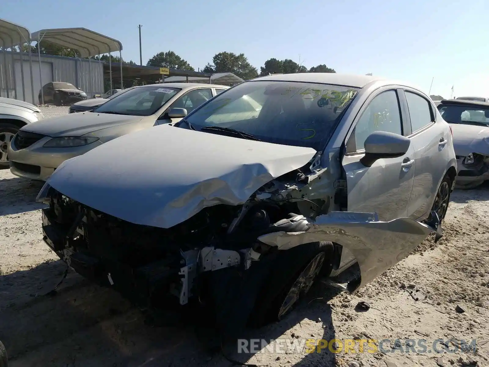 2 Photograph of a damaged car 3MYDLBJV6LY702513 TOYOTA YARIS 2020