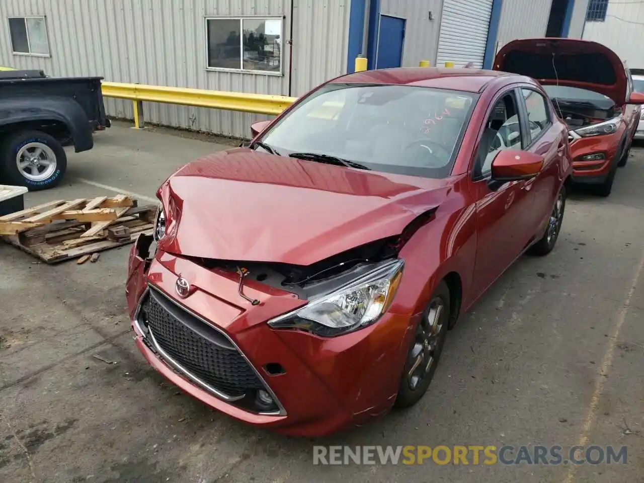 2 Photograph of a damaged car 3MYDLBJV6LY702964 TOYOTA YARIS 2020