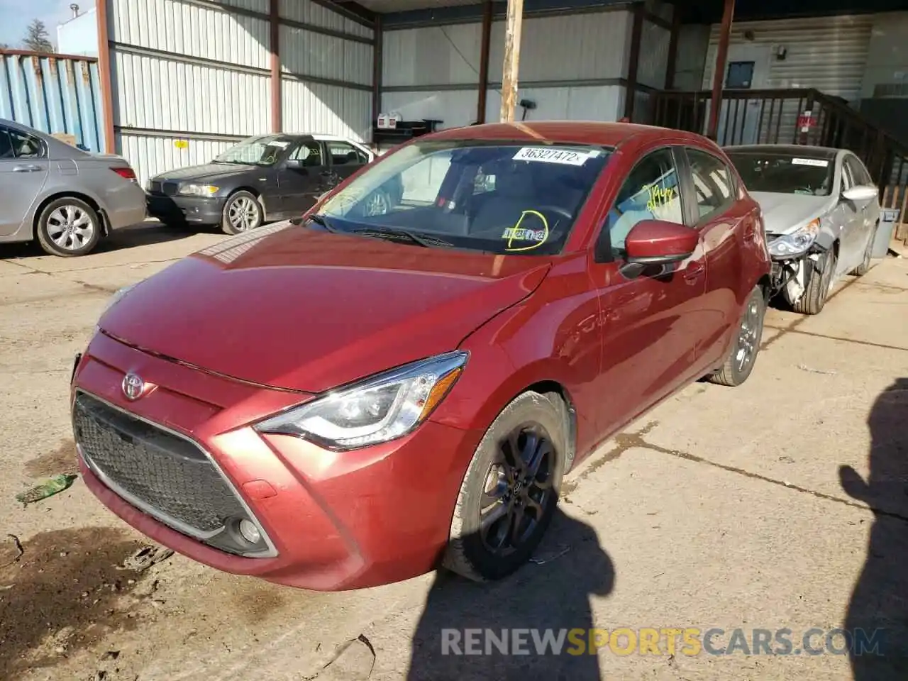 2 Photograph of a damaged car 3MYDLBJV6LY703550 TOYOTA YARIS 2020