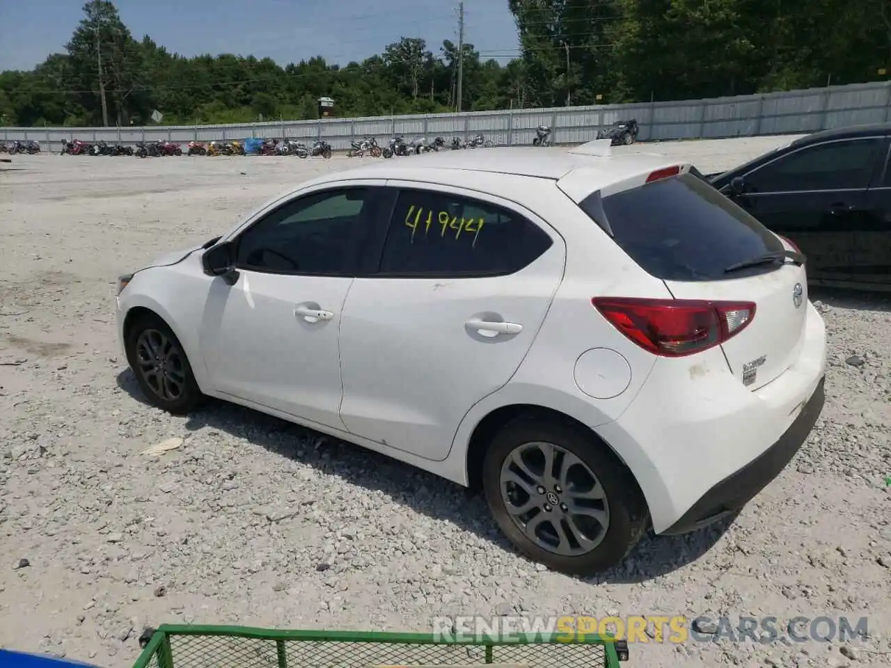 3 Photograph of a damaged car 3MYDLBJV6LY704262 TOYOTA YARIS 2020