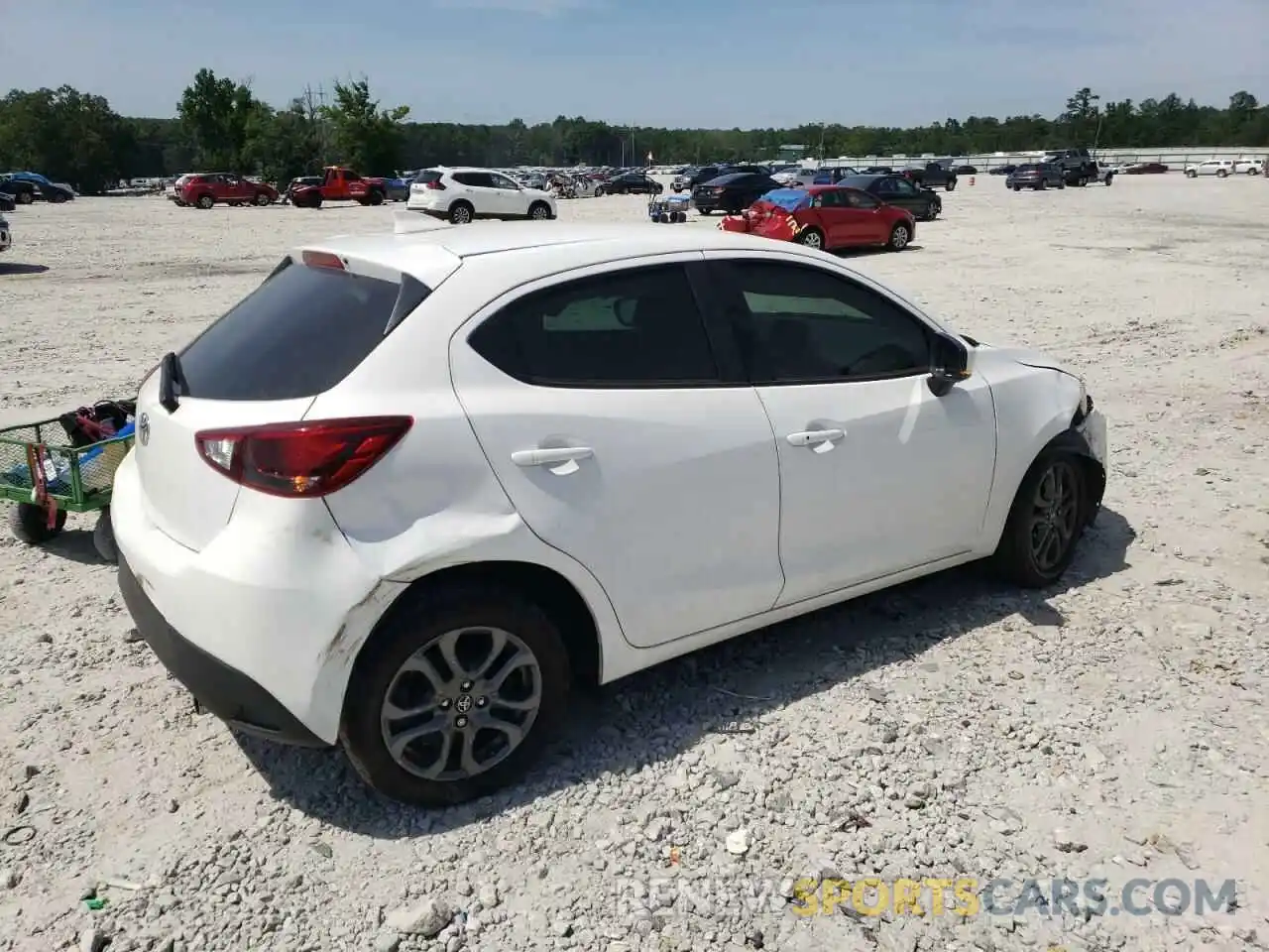 4 Photograph of a damaged car 3MYDLBJV6LY704262 TOYOTA YARIS 2020