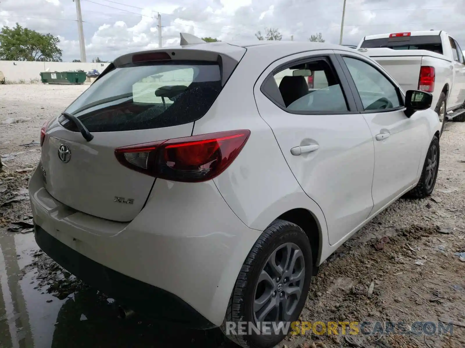 4 Photograph of a damaged car 3MYDLBJV7LY700026 TOYOTA YARIS 2020