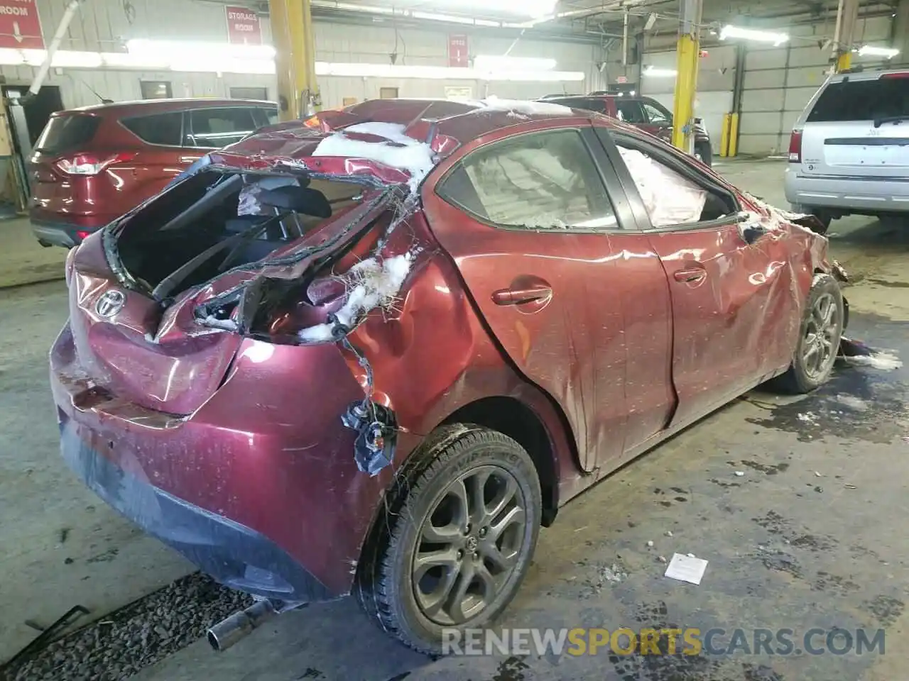 4 Photograph of a damaged car 3MYDLBJV7LY706151 TOYOTA YARIS 2020