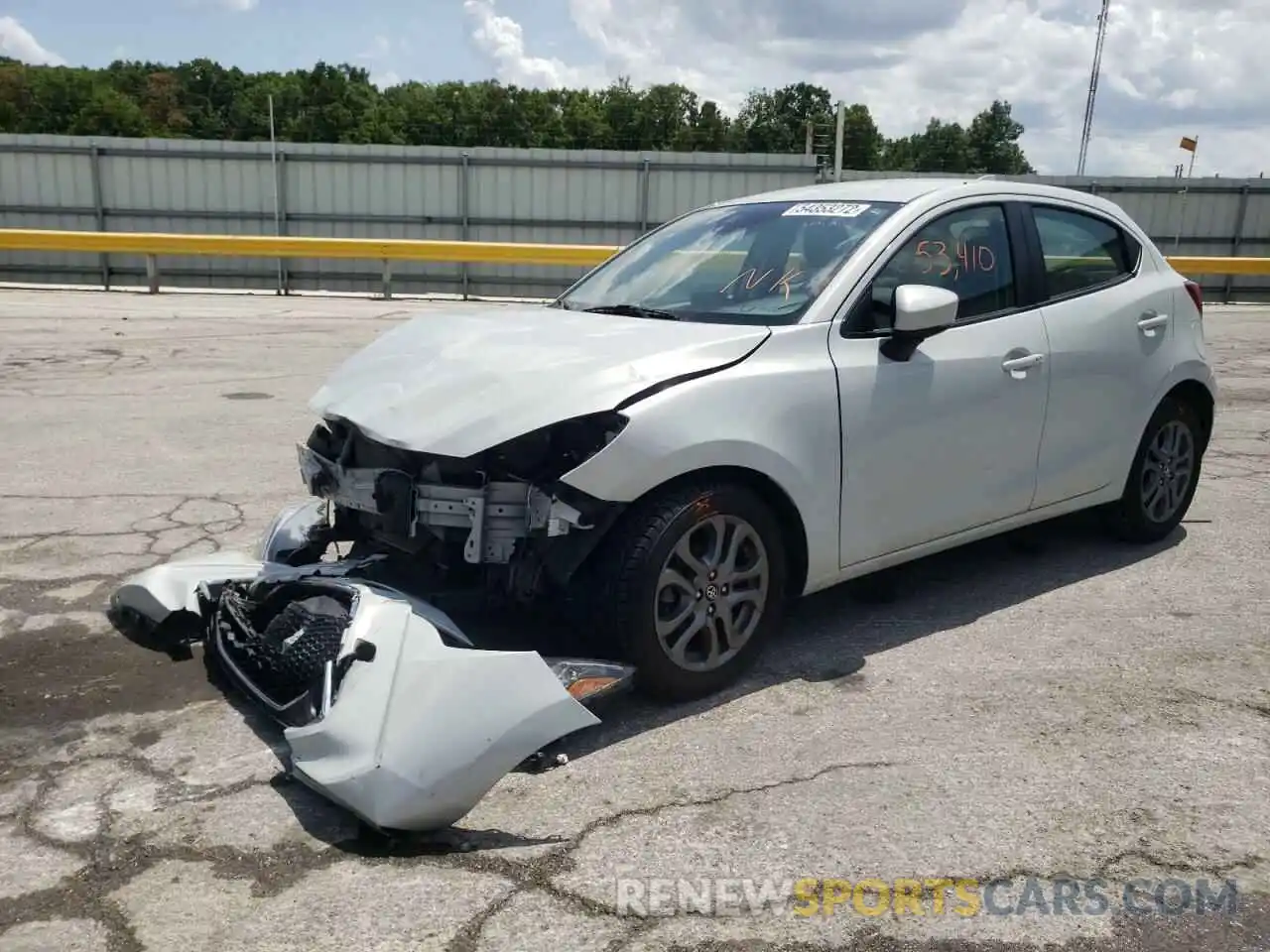 2 Photograph of a damaged car 3MYDLBJV8LY702657 TOYOTA YARIS 2020