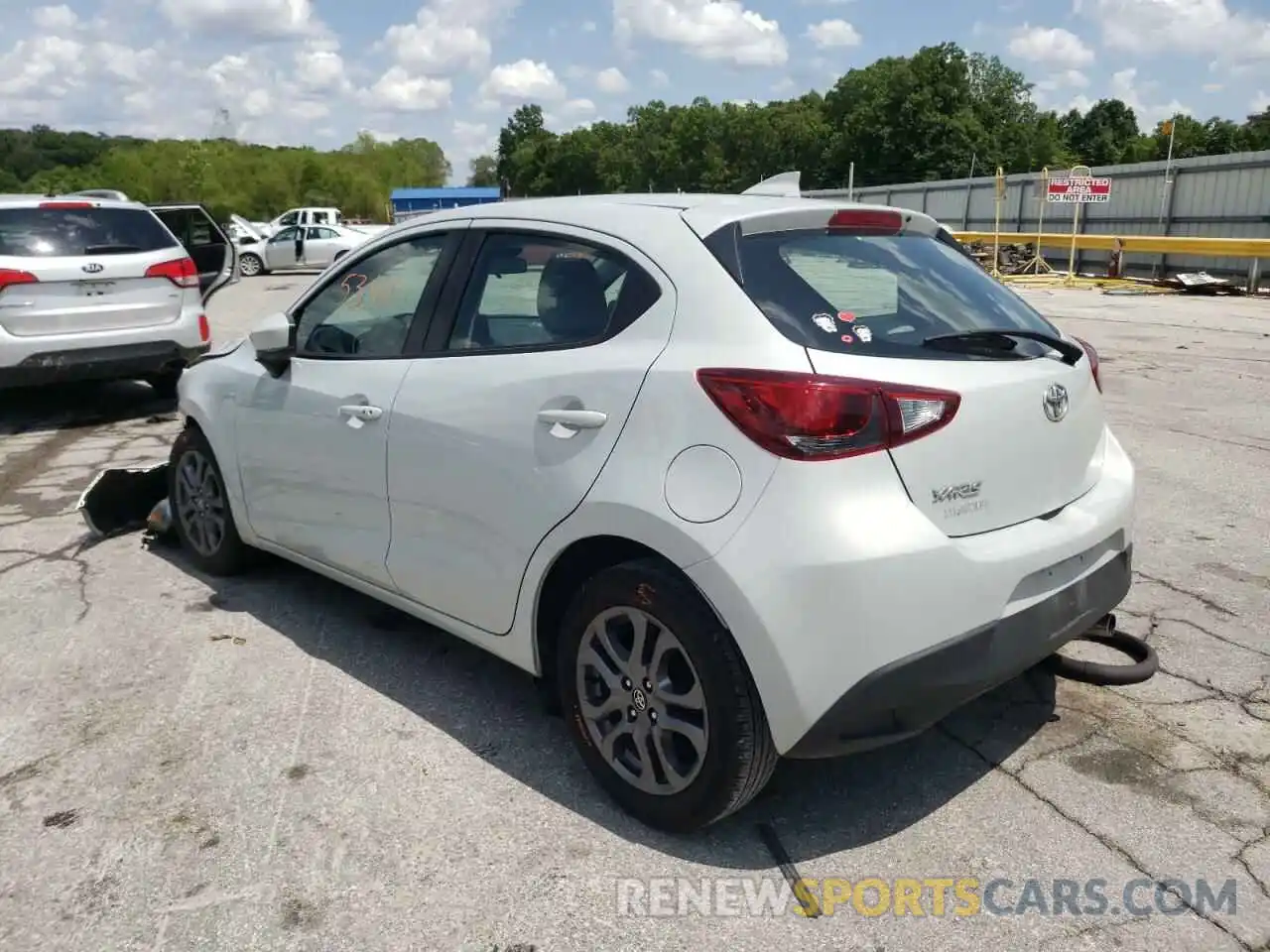 3 Photograph of a damaged car 3MYDLBJV8LY702657 TOYOTA YARIS 2020