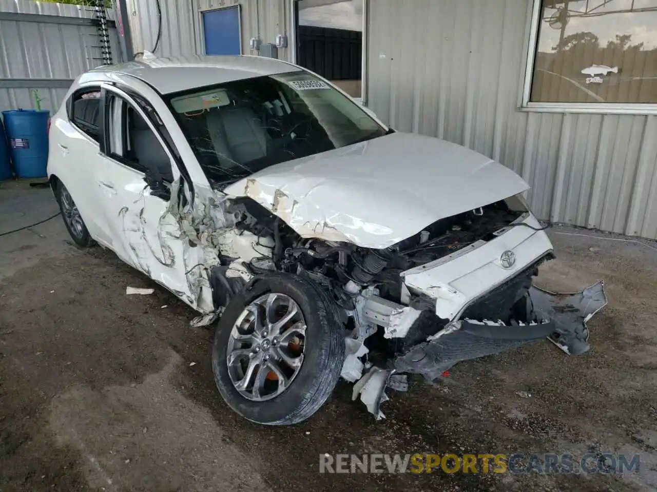 1 Photograph of a damaged car 3MYDLBJV8LY703646 TOYOTA YARIS 2020