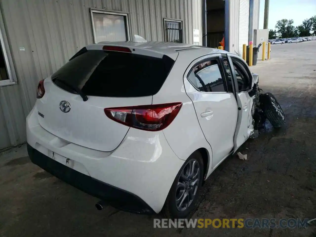 4 Photograph of a damaged car 3MYDLBJV8LY703646 TOYOTA YARIS 2020