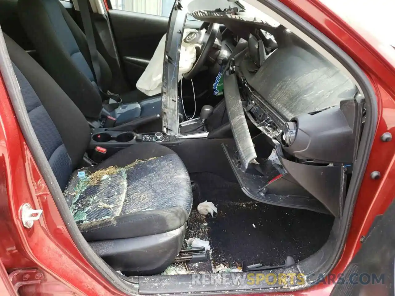 5 Photograph of a damaged car 3MYDLBJV8LY704151 TOYOTA YARIS 2020