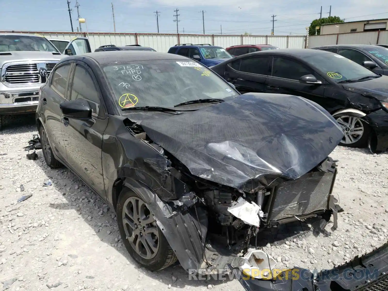 1 Фотография поврежденного автомобиля 3MYDLBJV8LY707082 TOYOTA YARIS 2020