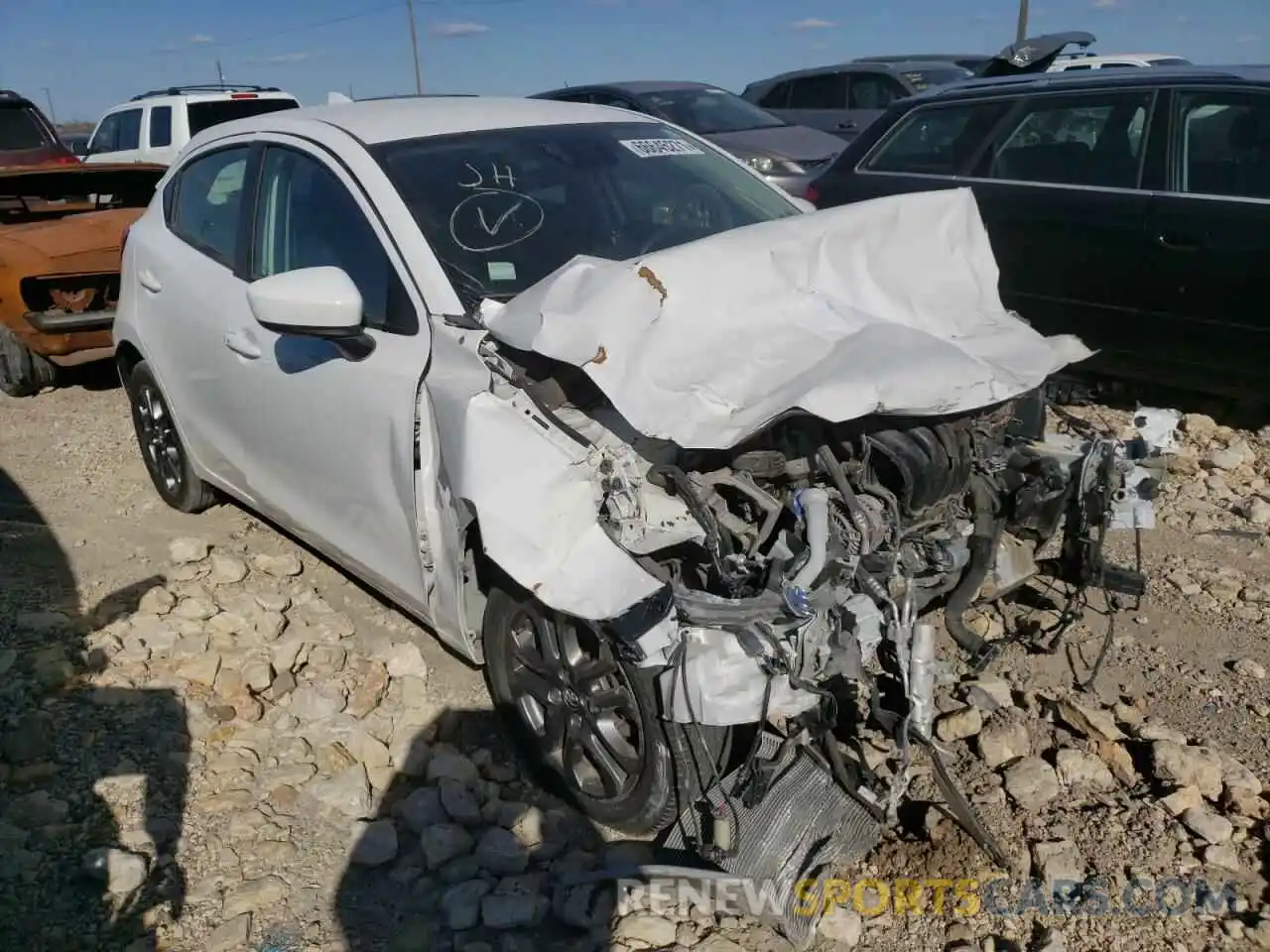 1 Photograph of a damaged car 3MYDLBJV8LY707423 TOYOTA YARIS 2020