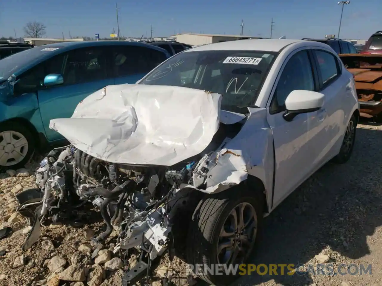 2 Photograph of a damaged car 3MYDLBJV8LY707423 TOYOTA YARIS 2020