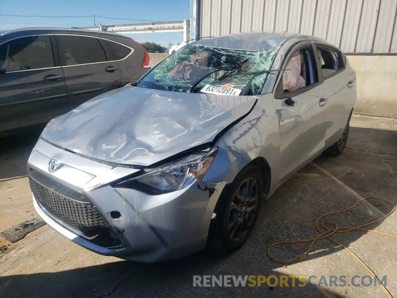 2 Photograph of a damaged car 3MYDLBJV8LY708099 TOYOTA YARIS 2020