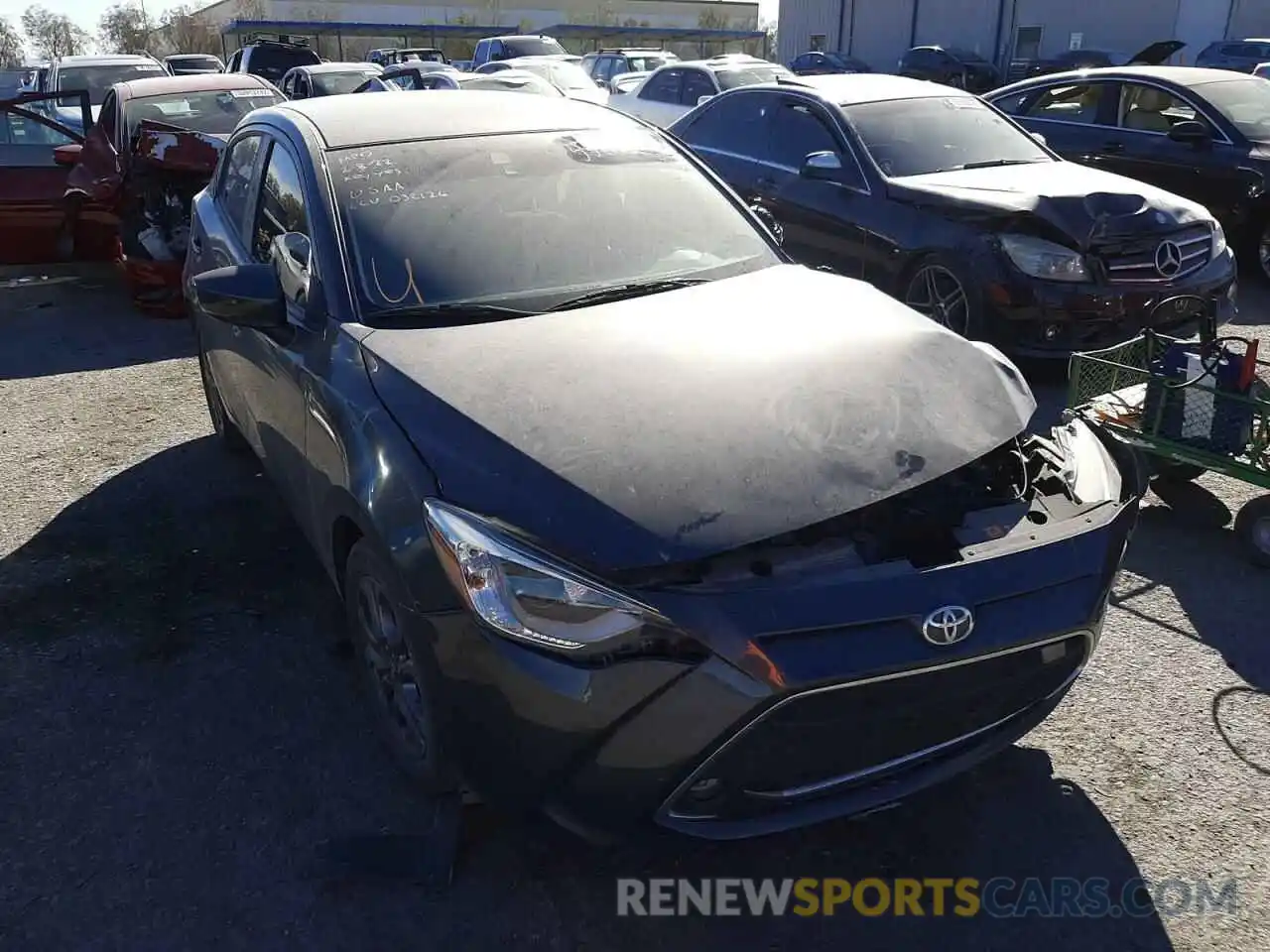 1 Photograph of a damaged car 3MYDLBJV9LY702375 TOYOTA YARIS 2020