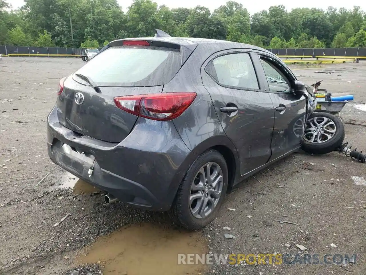 4 Photograph of a damaged car 3MYDLBJV9LY704546 TOYOTA YARIS 2020