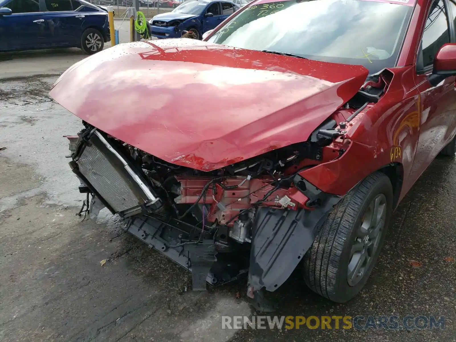 9 Photograph of a damaged car 3MYDLBJV9LY705423 TOYOTA YARIS 2020