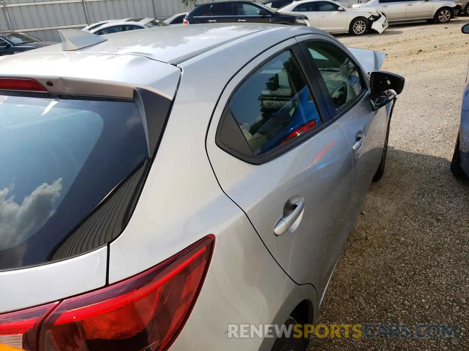 4 Photograph of a damaged car 3MYDLBJV9LY708855 TOYOTA YARIS 2020