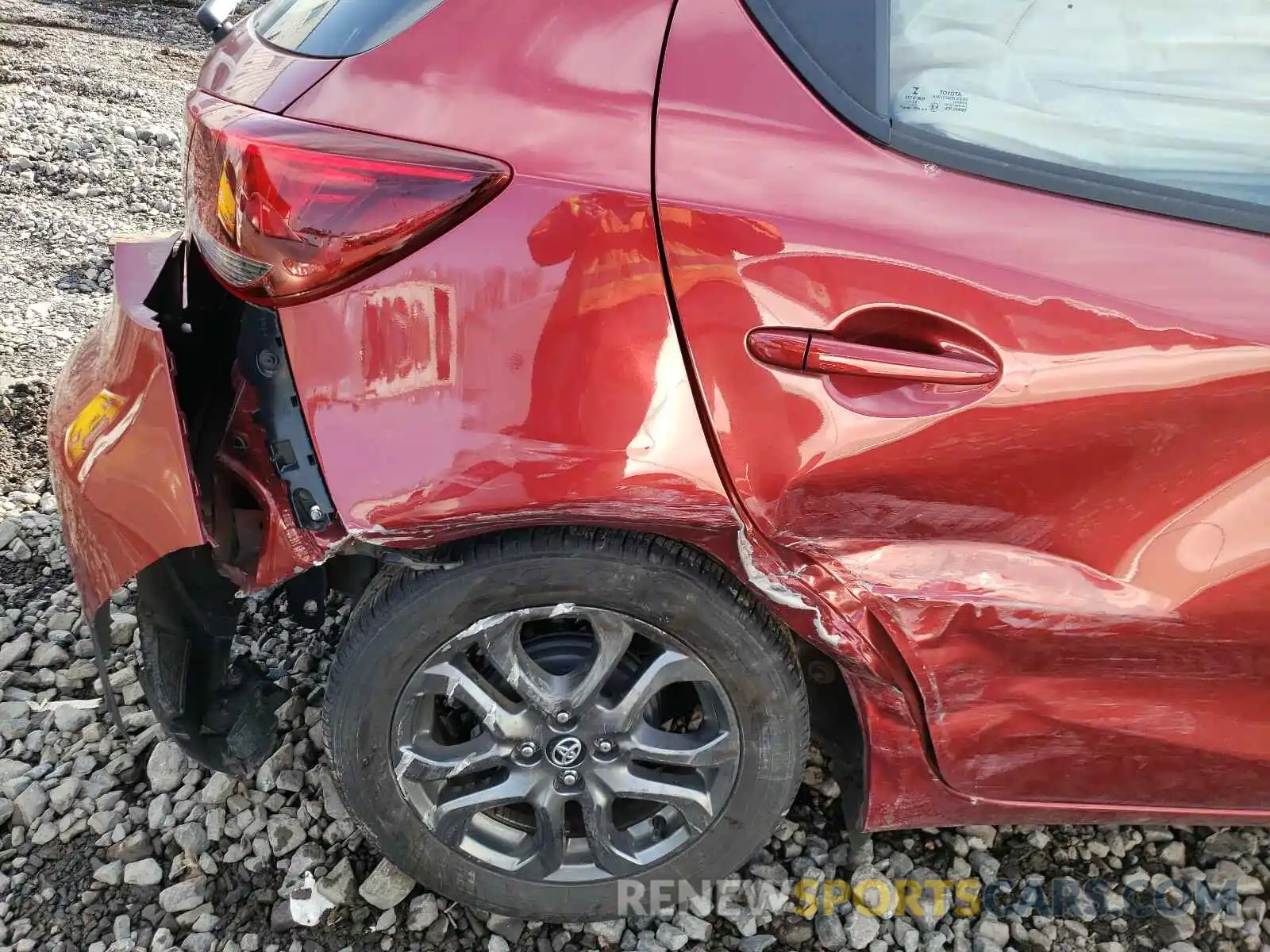9 Photograph of a damaged car 3MYDLBJVXLY701297 TOYOTA YARIS 2020