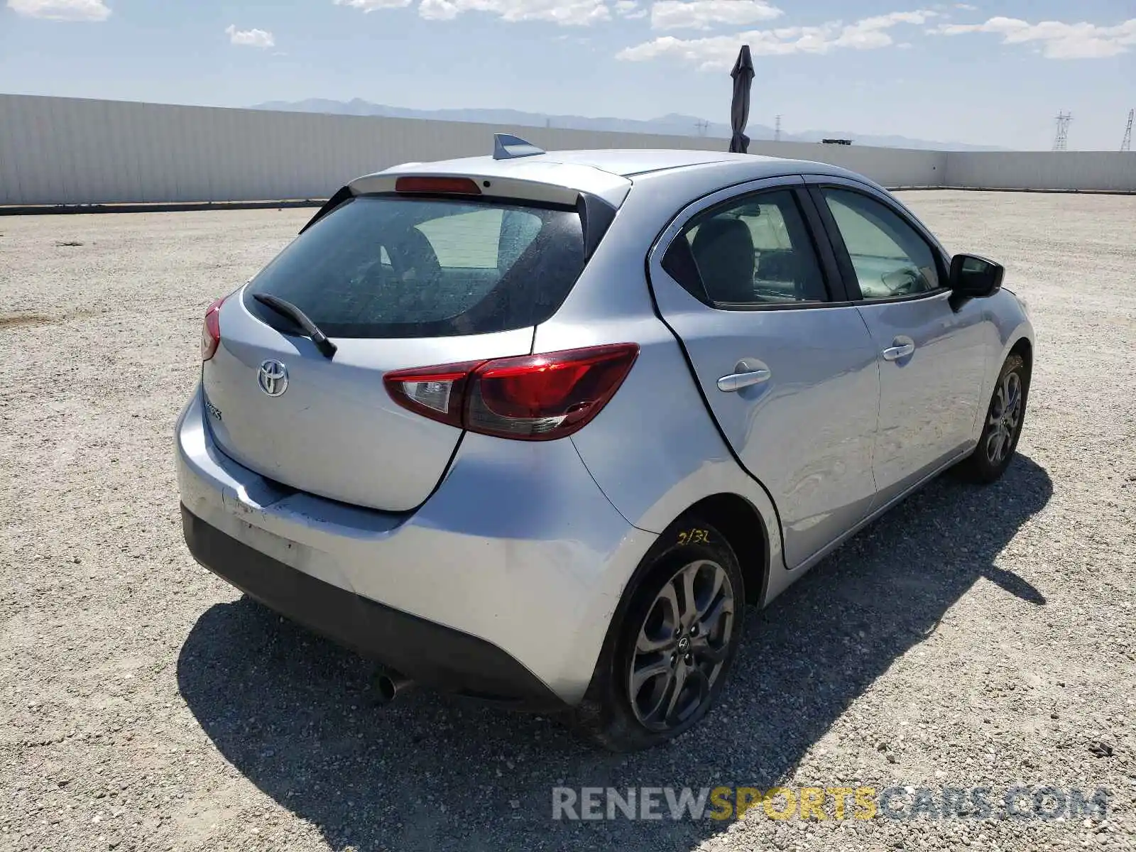 4 Photograph of a damaged car 3MYDLBJVXLY702207 TOYOTA YARIS 2020