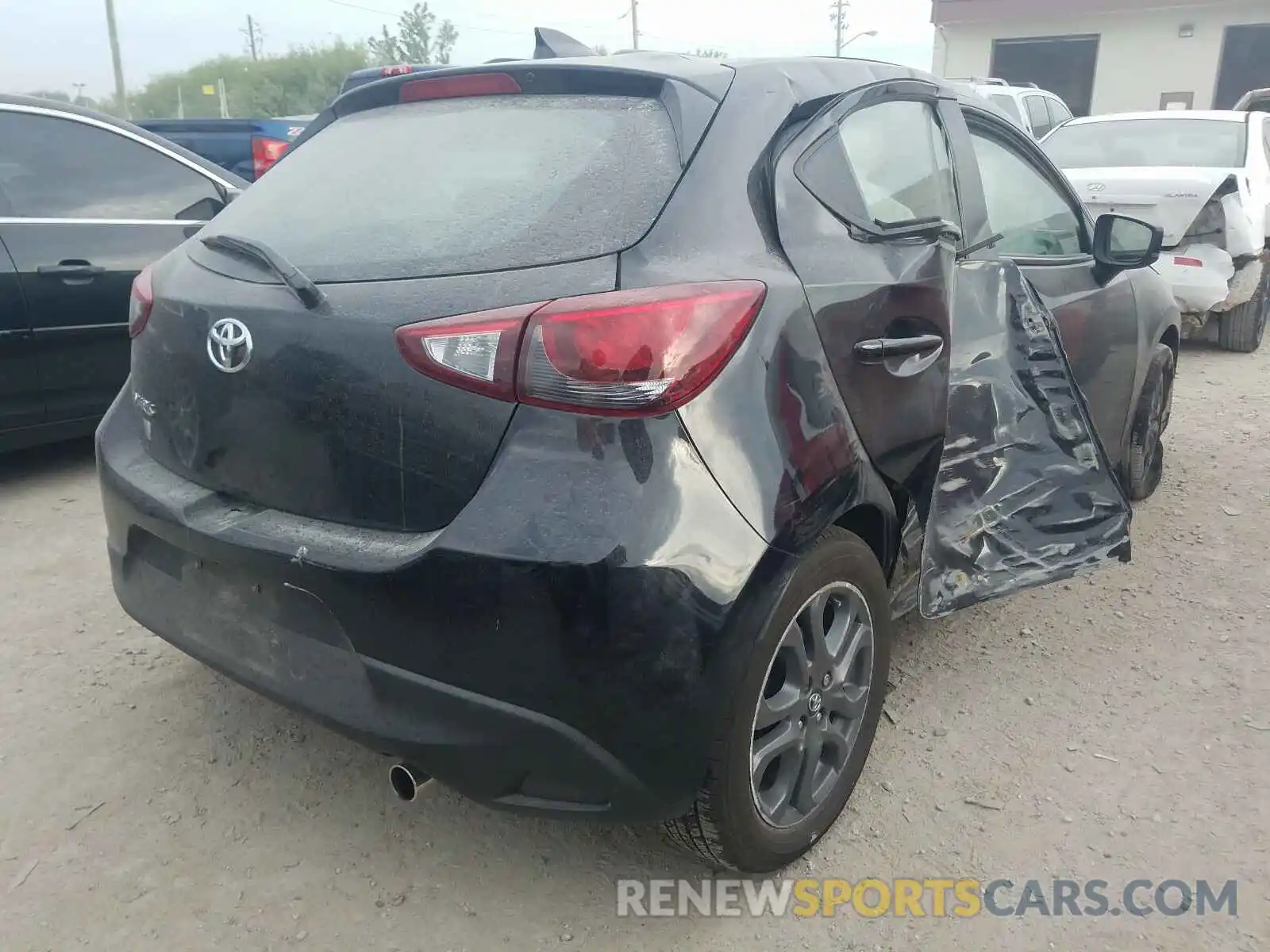 4 Photograph of a damaged car 3MYDLBJVXLY711800 TOYOTA YARIS 2020