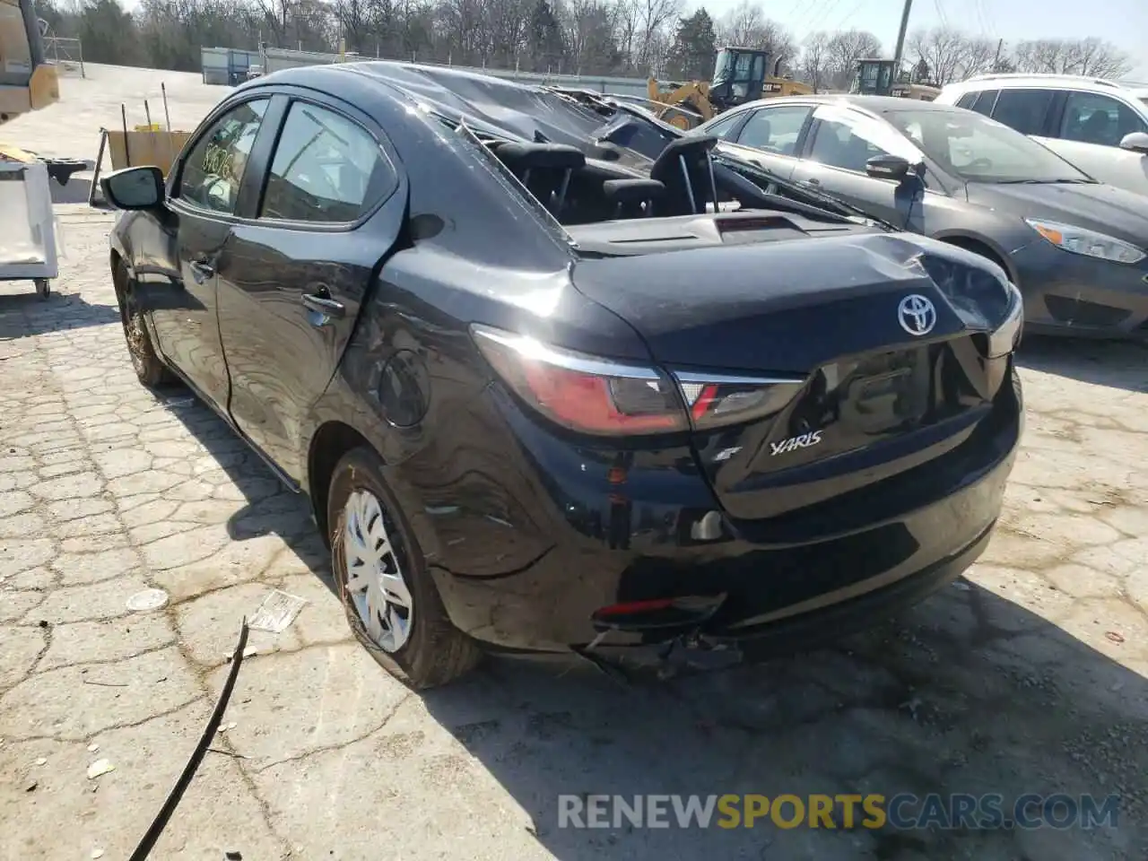 3 Photograph of a damaged car 3MYDLBYV0LY700472 TOYOTA YARIS 2020