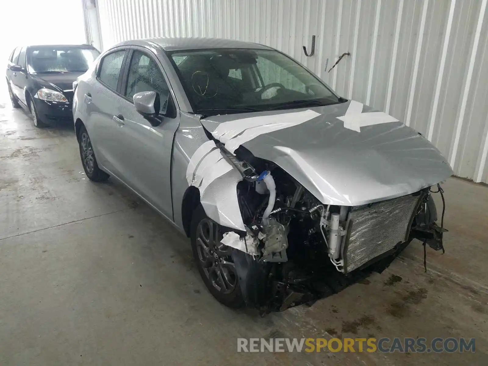 1 Photograph of a damaged car 3MYDLBYV0LY702206 TOYOTA YARIS 2020