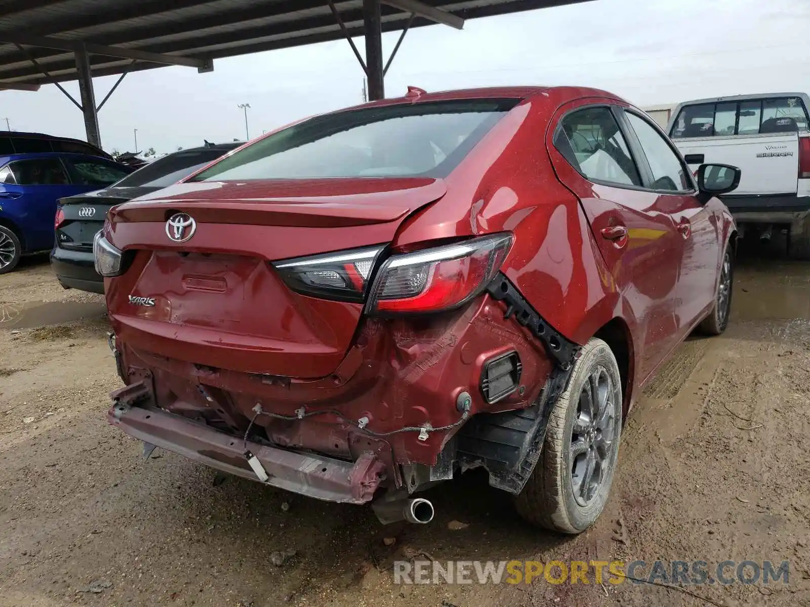 4 Photograph of a damaged car 3MYDLBYV0LY706157 TOYOTA YARIS 2020