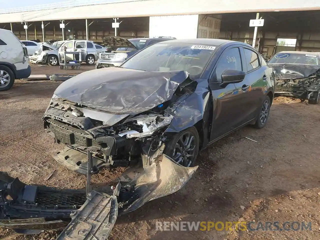 2 Photograph of a damaged car 3MYDLBYV0LY708216 TOYOTA YARIS 2020