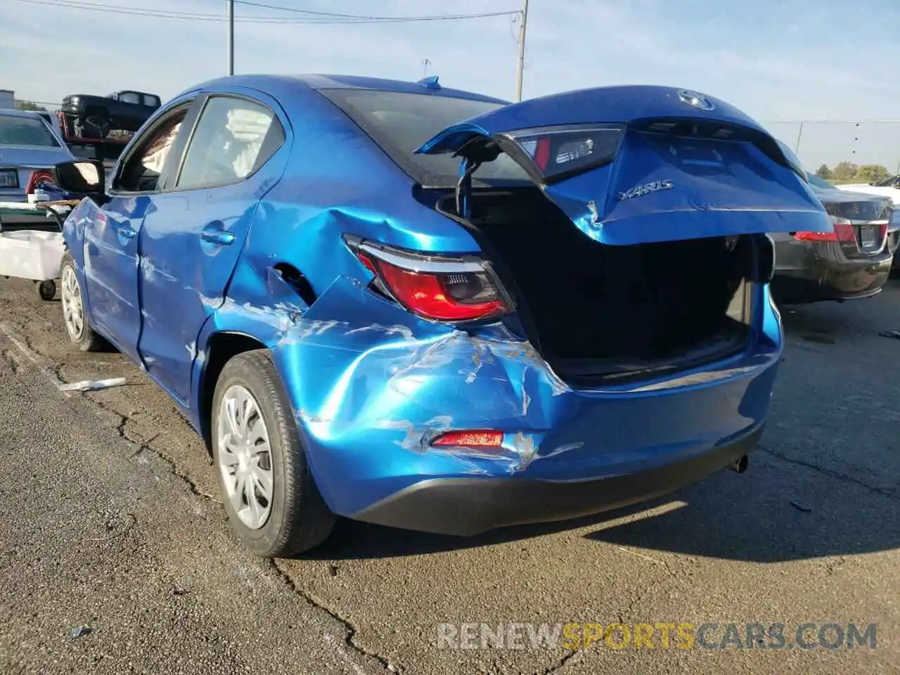 3 Photograph of a damaged car 3MYDLBYV0LY710368 TOYOTA YARIS 2020