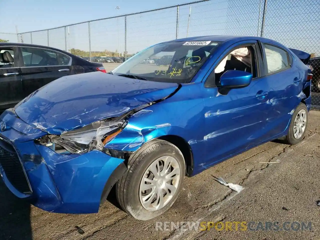 9 Photograph of a damaged car 3MYDLBYV0LY710368 TOYOTA YARIS 2020