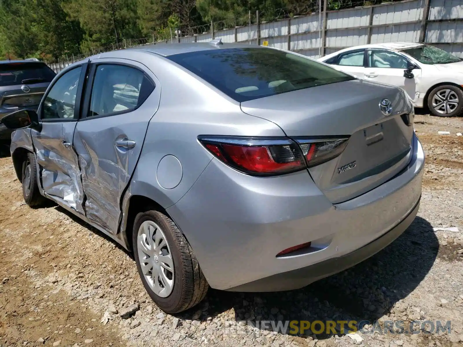 3 Photograph of a damaged car 3MYDLBYV0LY715392 TOYOTA YARIS 2020