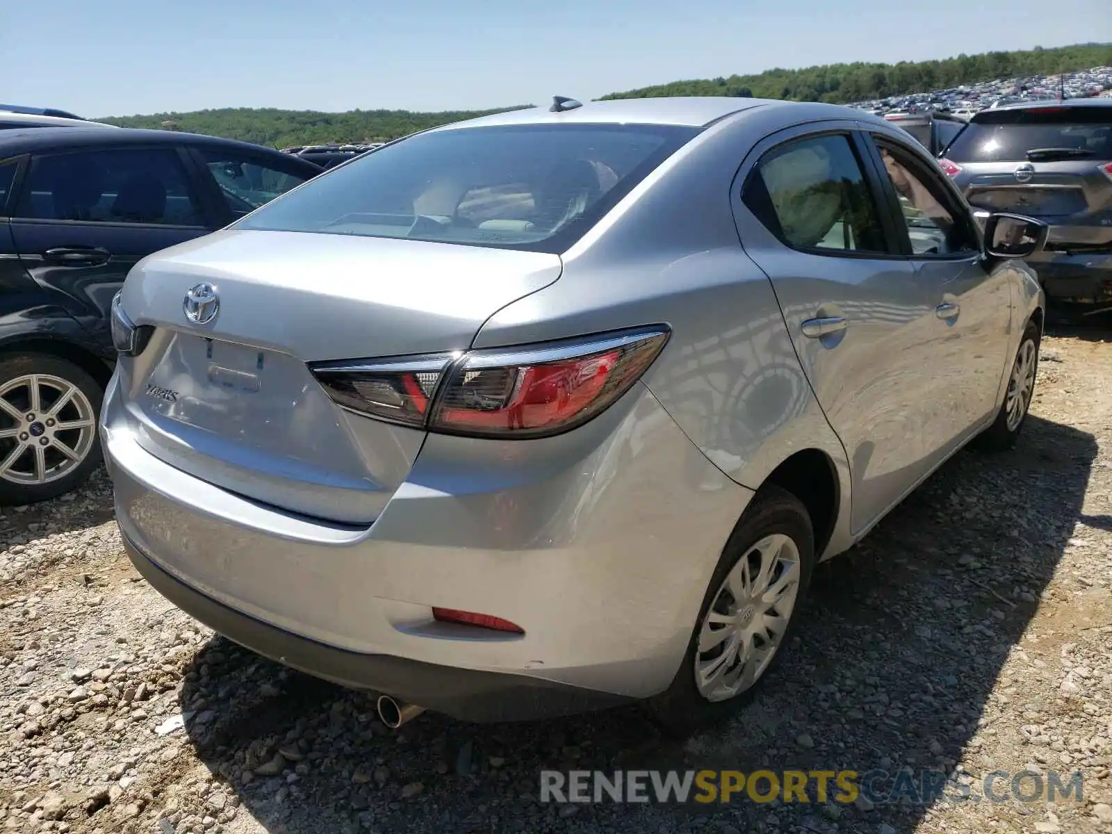 4 Photograph of a damaged car 3MYDLBYV0LY715392 TOYOTA YARIS 2020