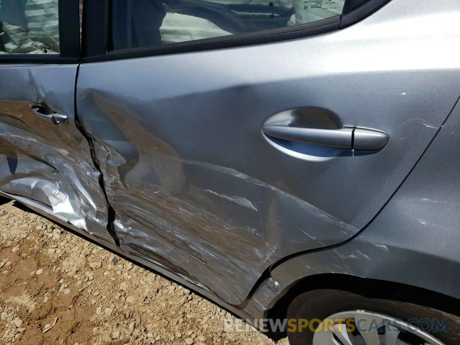 9 Photograph of a damaged car 3MYDLBYV0LY715392 TOYOTA YARIS 2020