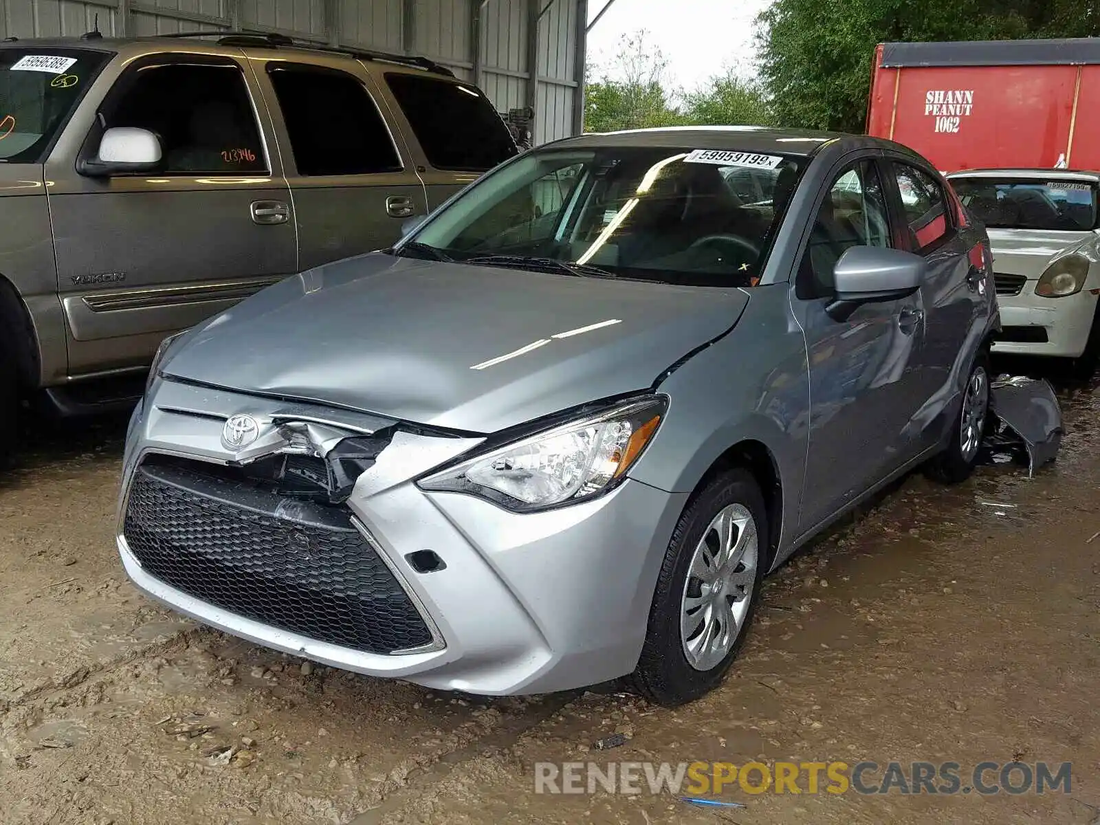 2 Photograph of a damaged car 3MYDLBYV1LY707236 TOYOTA YARIS 2020