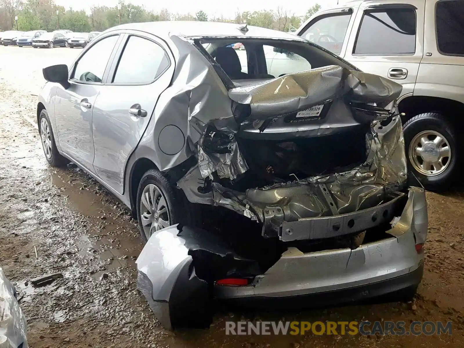 3 Photograph of a damaged car 3MYDLBYV1LY707236 TOYOTA YARIS 2020