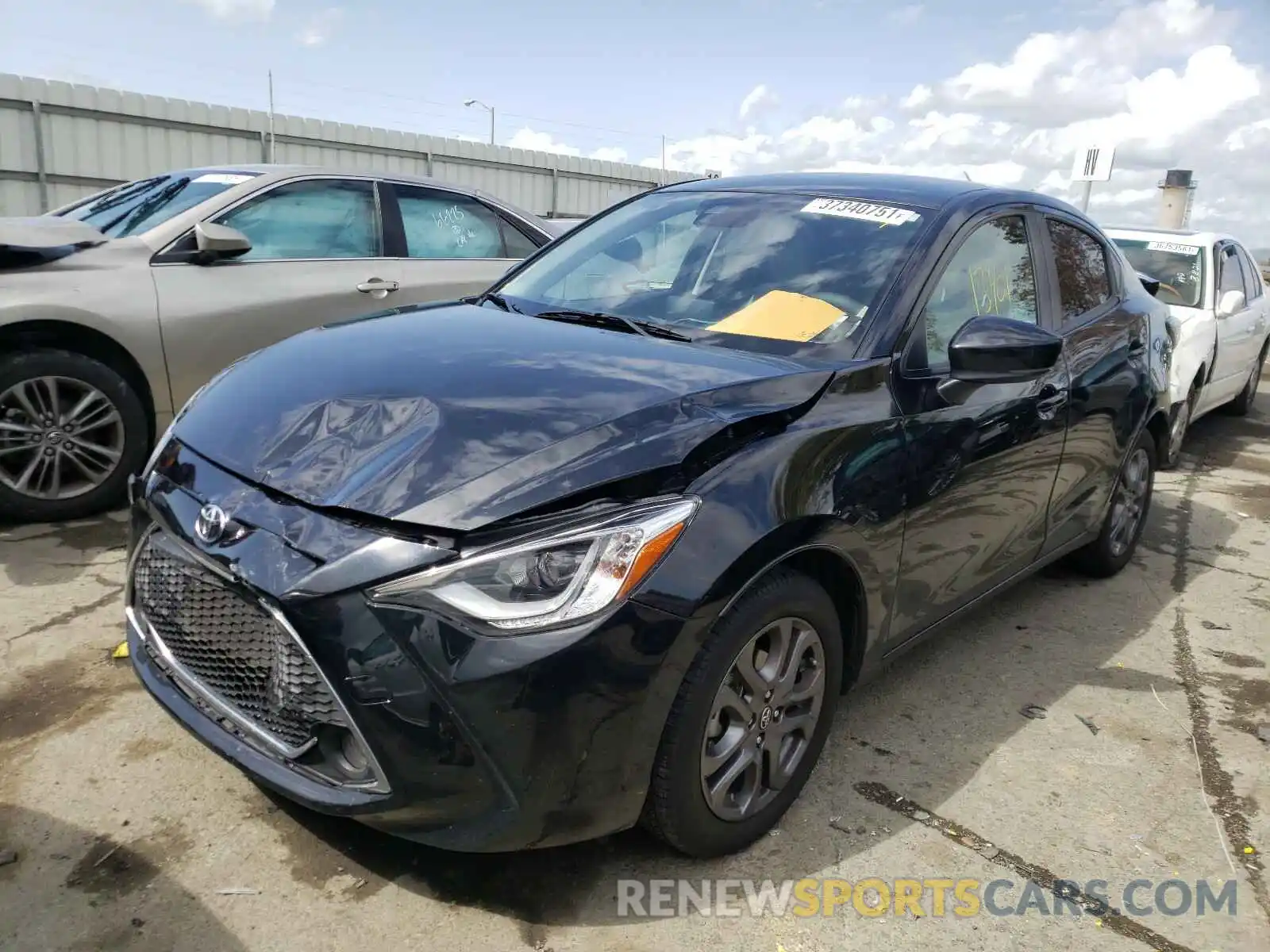 2 Photograph of a damaged car 3MYDLBYV2LY708184 TOYOTA YARIS 2020