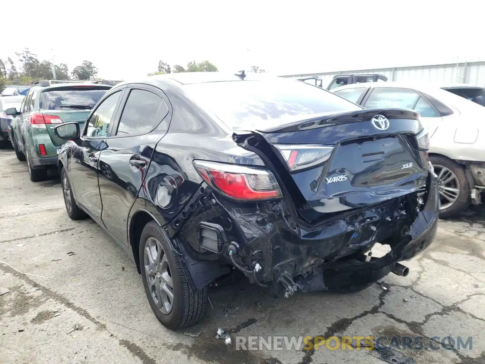 3 Photograph of a damaged car 3MYDLBYV2LY708184 TOYOTA YARIS 2020