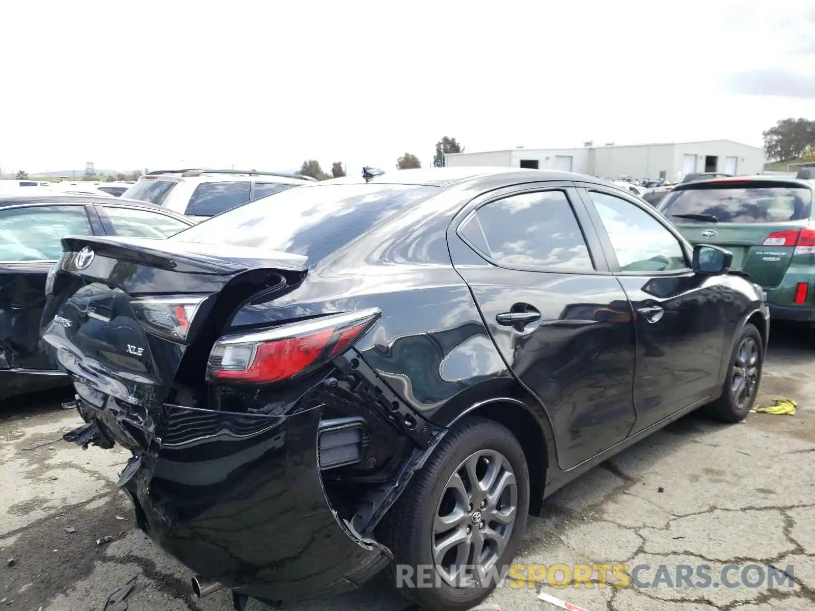 4 Photograph of a damaged car 3MYDLBYV2LY708184 TOYOTA YARIS 2020