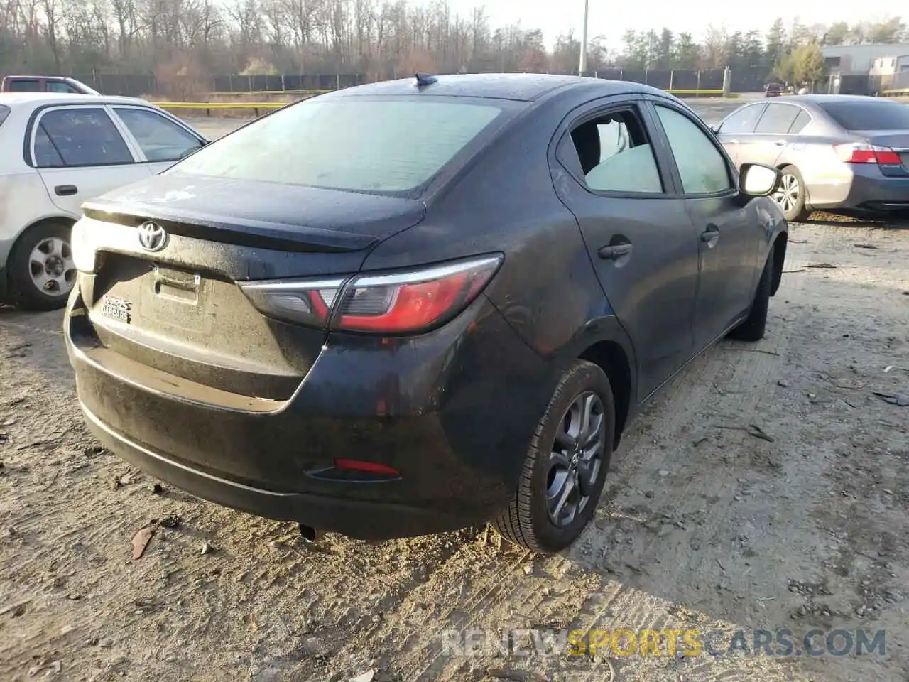 4 Photograph of a damaged car 3MYDLBYV2LY714728 TOYOTA YARIS 2020