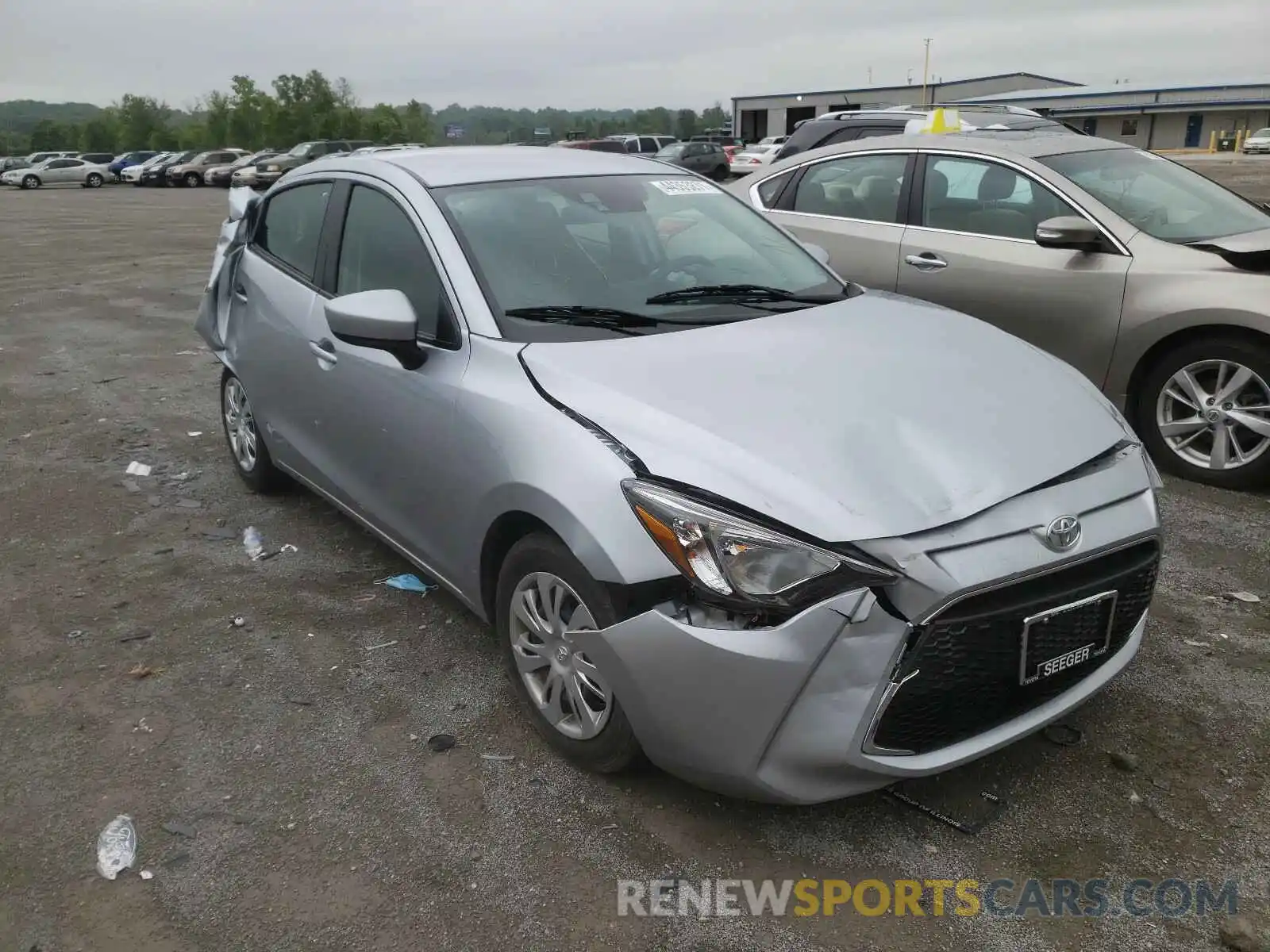 1 Photograph of a damaged car 3MYDLBYV3LY707559 TOYOTA YARIS 2020