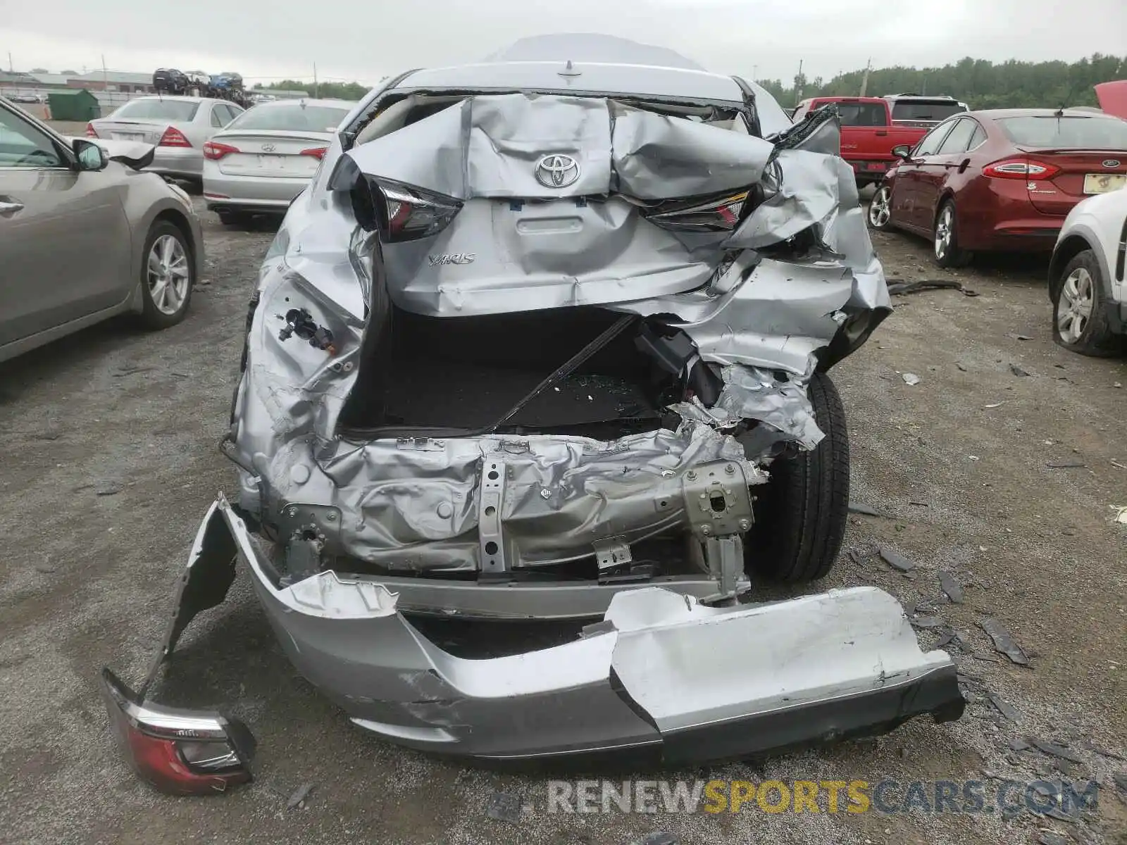 9 Photograph of a damaged car 3MYDLBYV3LY707559 TOYOTA YARIS 2020